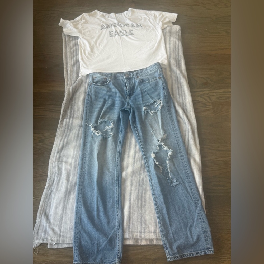 Aeropostale Light Blue Straight Leg Jeans 4 Reg‎ and Top America Eagle M